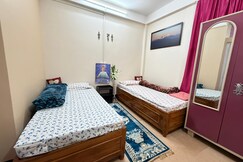 Kurseong Cottage Homestay | 2BR | Kurseong Toy Train Railway Station