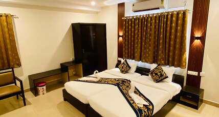 Hotel Shloka Residency Room Type - Deluxe Twin Double
