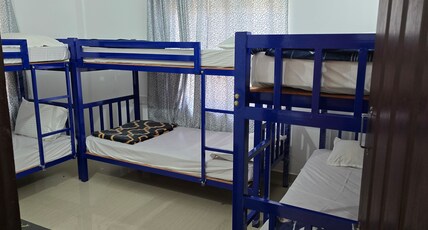 Brighton Hostel Stays Room Type - Bed in a Mixed Deluxe Room
