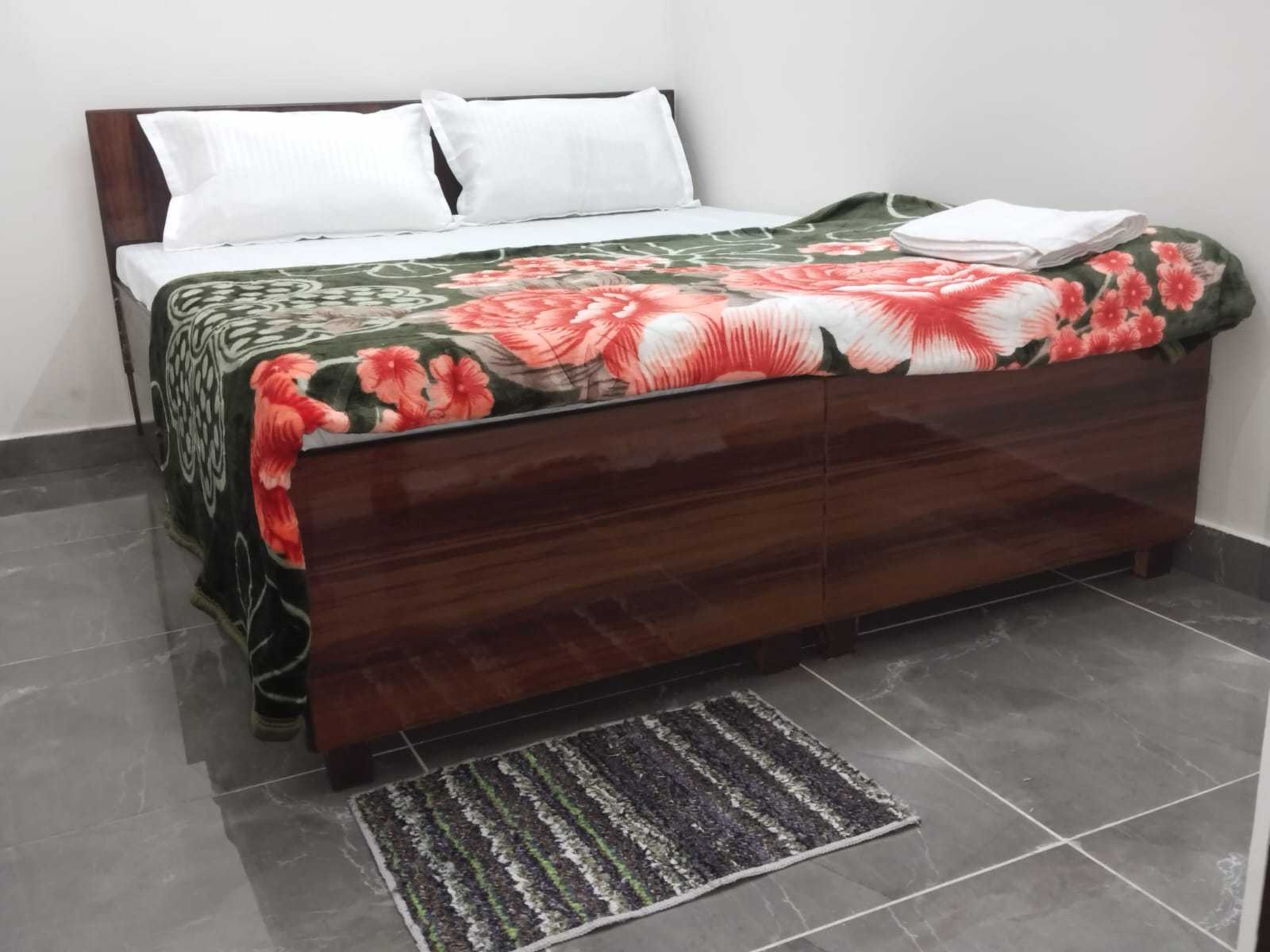 Hotel O Star Light Hotel - Tap to explore photos