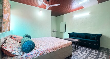 GREEN ACRES farmstay Room Type - Standard AC room 2