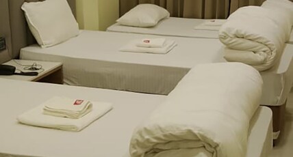ELORA'S INN Room Type - Deluxe Triple Bed
