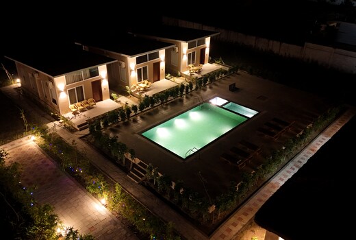Kishanpur Tiger Lodge - Dudhwa National Park
