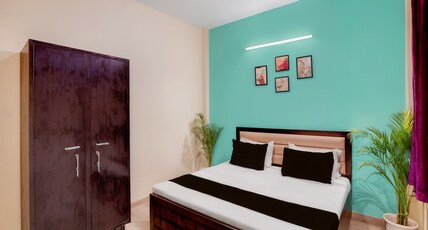 Shivik Stays Room Type - Bedroom 1
