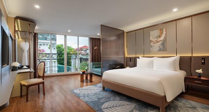 Splendid Premium Hotel Room Type - Suite Balcony with City View