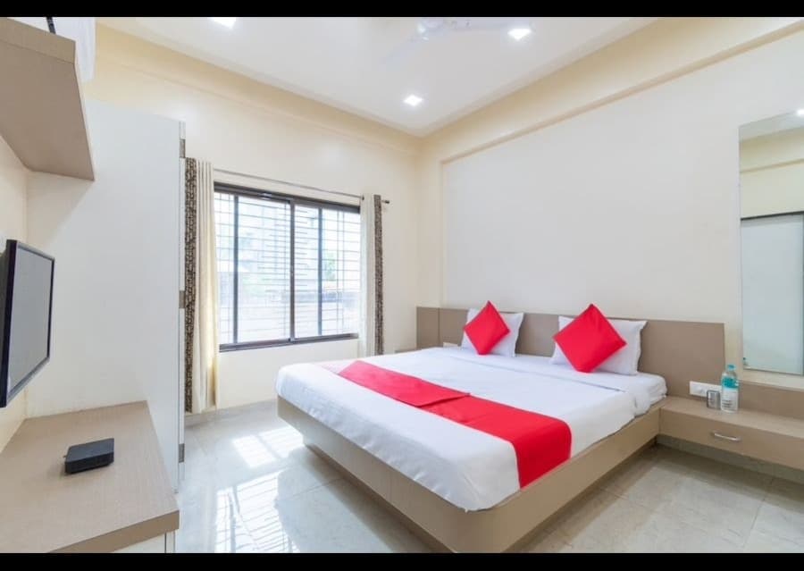 HOTEL HARI VITTHALA PALACE LODGING - Tap to explore photos