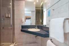 Holiday Inn Express Swindon - West