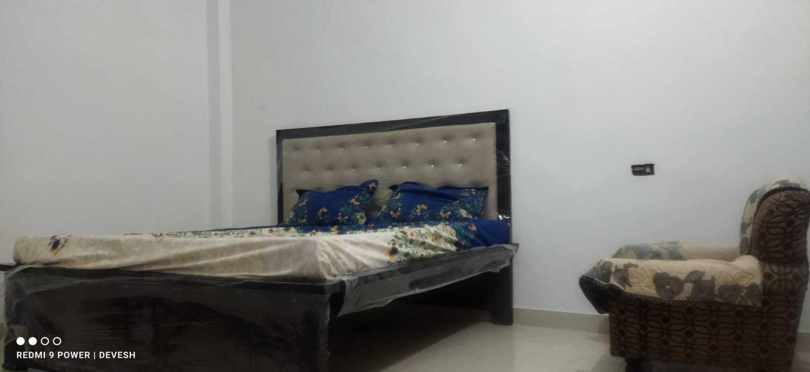 Atithi Dev Guest House - Tap to explore photos