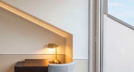 The Emerald House Lisbon, Curio Collection by Hilton Room Type - KNG DELUXE RM VIEW BALCONY