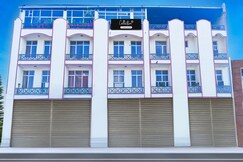 Super Collection O Hathroi Market Near Dhuleshwar Garden formerly Hotel Rishi