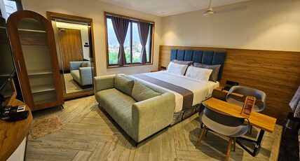 Nova Park Room Type - BATHTUB JACUZZI SUITE