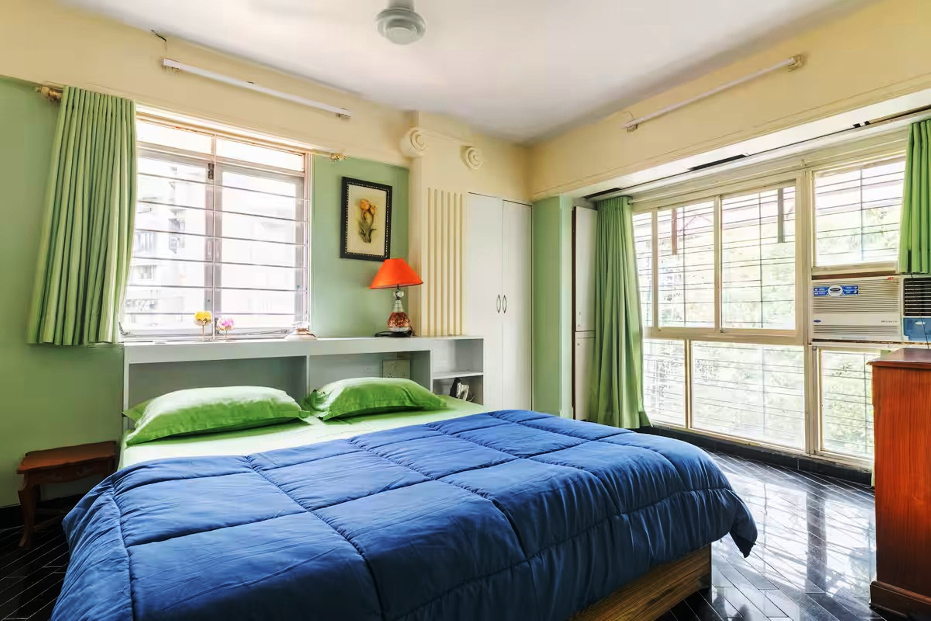 Cozy N Spacious 1Bhk off Carter Rd - Tap to explore photos