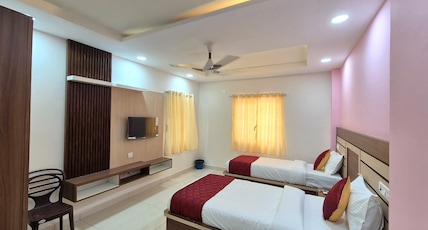 Green Apple Inn Chennai Room Type - Double Deluxe Room