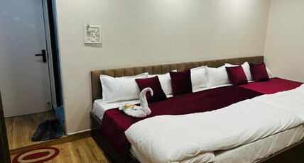 Hotel Shiv Parivar Room Type - 4 bed deluxe room