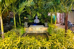 SpicyMango 7 Monkey Hills Resort