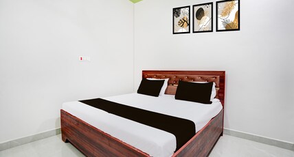 HOTEL O MAYUR Room Type - Classic