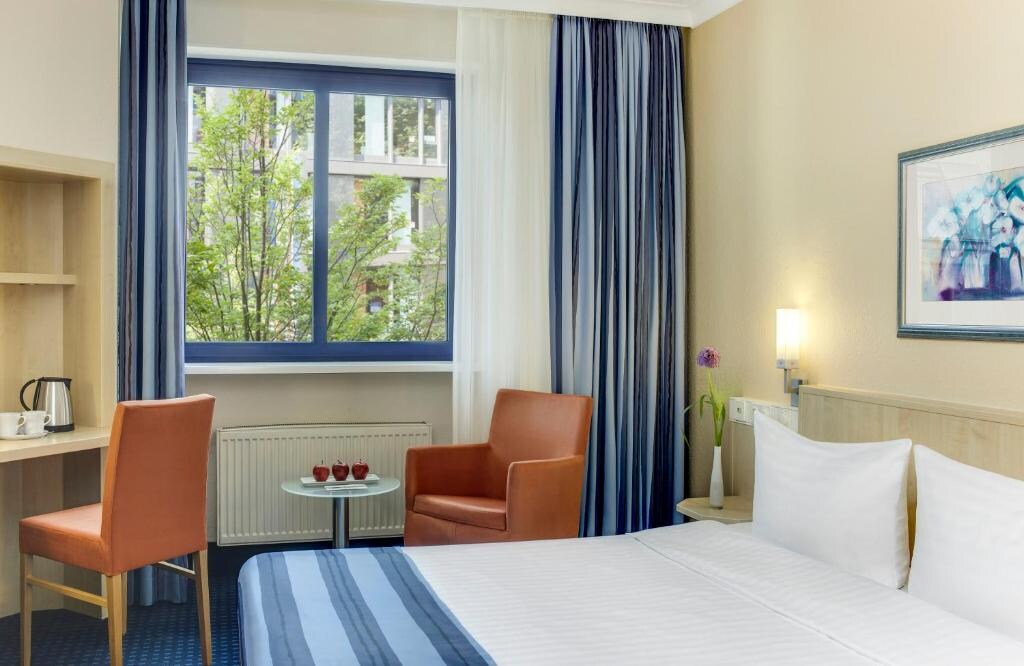 Hotel Nrnberg City Center by Leonardo Hotels - Tap to explore photos