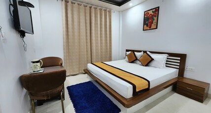 Solitude Inn by Epic Hospitality Room Type - Deluxe Room | Cozy Stay