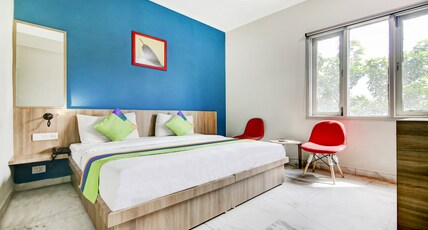 Treebo Mall View, DLF Phase II Room Type - Standard Room
