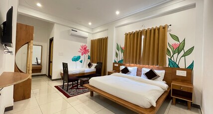 PETAL OF MEWAR - A Luxury Boutique Hotel Room Type - Mewari King Suite
