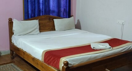 Caroline Stay Near KIIT University || Budget Friendly || Couple Friendly Room Type - Deluxe Room