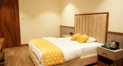 Hotel Sitara Grand Room Type - Standard KING Room