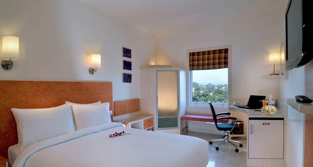 Hometel Chandigarh - A Sarovar Hotel - Tap to explore photos