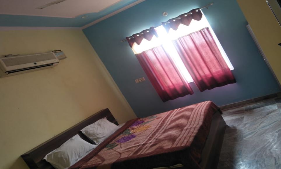 Hotel Dev New Highway King - Tap to explore photos