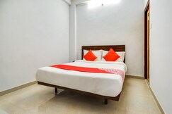 Hotel O The Velvet Chinhat Tiraha