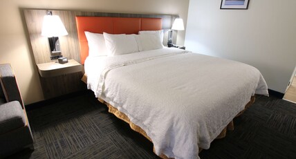 Hampton Inn St. Augustine-I-95 Room Type - 1 KING BED NONSMOKING