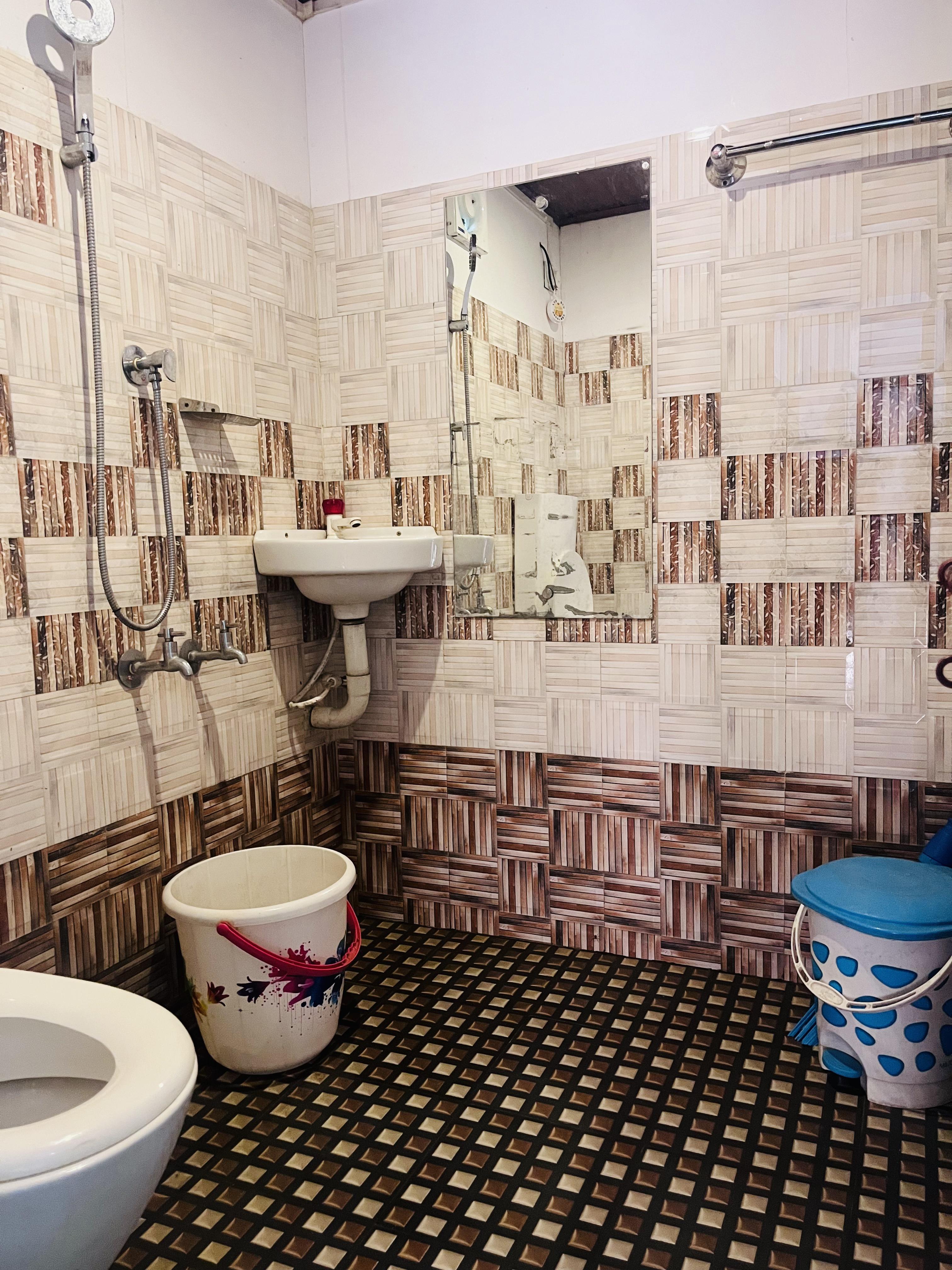 Bamboo leaf - Tap to explore photos