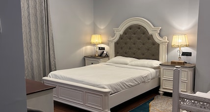 Tuli Grand Imperial Room Type - Deluxe Queen Bed Room