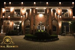 Royale Resort