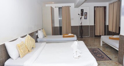 SRIVARI STUDIO APARTMENT Room Type - DELUXE ROOM