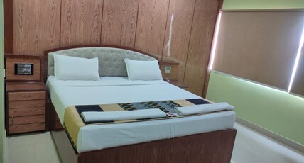 Sri Kameswara Lodge n Convention Room Type - Deluxe Room - King Bed