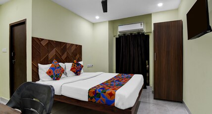FabHotel Star Light B Room Type - Deluxe Room