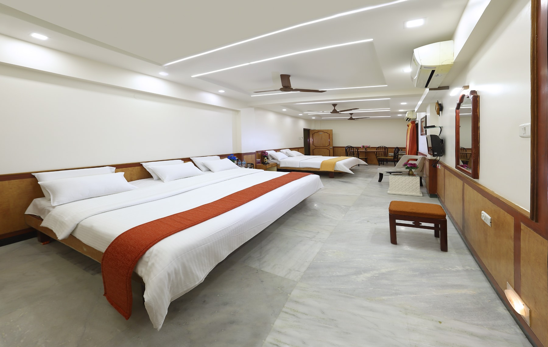 Hotel Vijai Paradise - Tap to explore photos