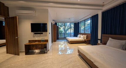 HOTEL SILVER LEAF SASANGIR Room Type - GLASS HOUSE VILLA (2 Interconnected Rooms with 4 King Bed)