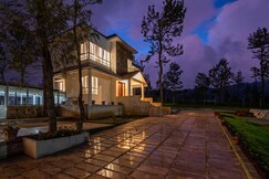 StayVista at 2 Rooms @ Villa Hugel