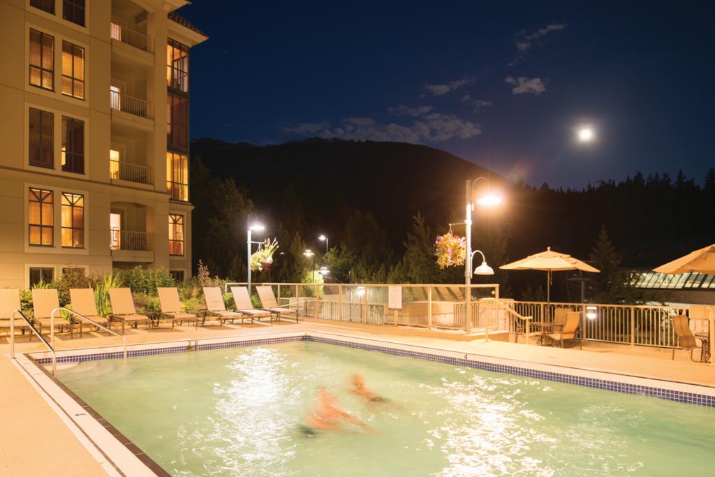 Pan Pacific Whistler Mountainside - Tap to explore photos