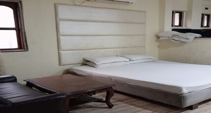 Gulshan Inn Room Type - Deluxe AC Room with Free WiFi
