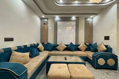 Garvik stay 4bhk 102