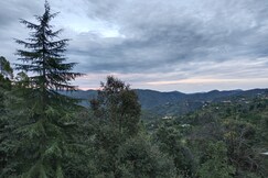 Way Wood Wind Lodge | Rooms in a Cottage