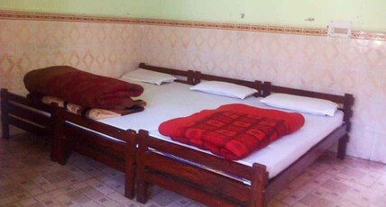 Bharat Guest House Govind Ghat Room Type - TRIPPLE BEDDED