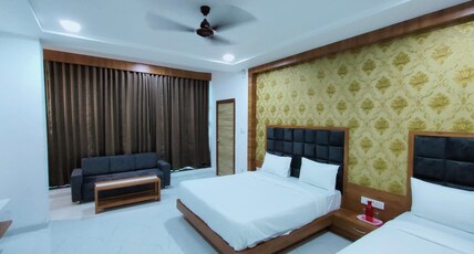 Hotel Rest & Leaf Room Type - Deluxe Room