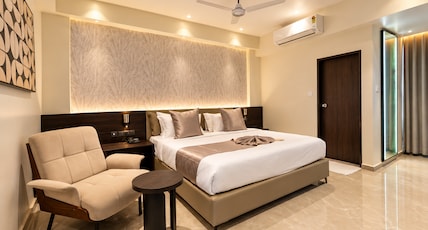 Radiance by Hotel Roopa Room Type - Premium Room - King Bed Radiance by Hotel Roopa Room Type - Premium Room - King Bed