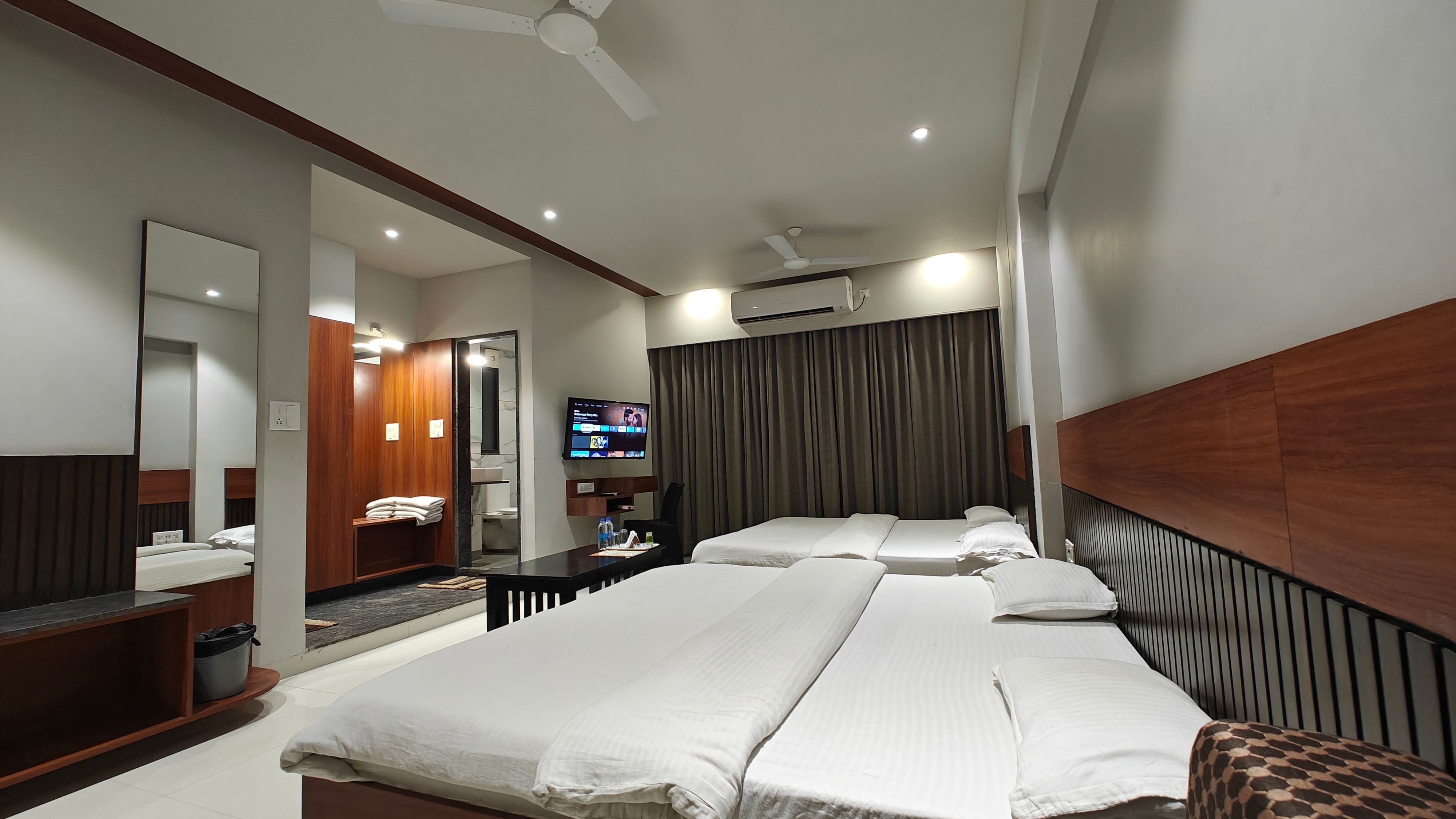 RUDRAKSH INN - Tap to explore photos