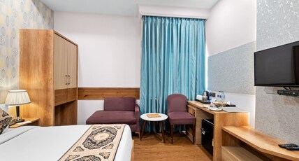 HOTEL PRIME LAND Room Type - EXECUTIVE KING