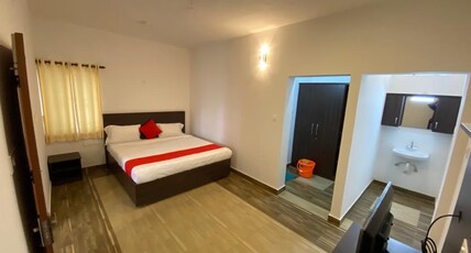 Olive Garden Room Type - Deluxe Room