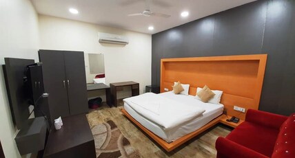 Hotel Mandakini Royale Room Type - Superior Room
